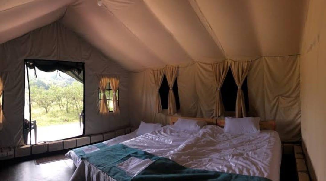 Accommodation Weing - The Lakefront Camp 3